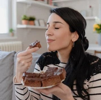 ISSUE 9 Another reason to enjoy chocolate + What’s the deal with magnesium?